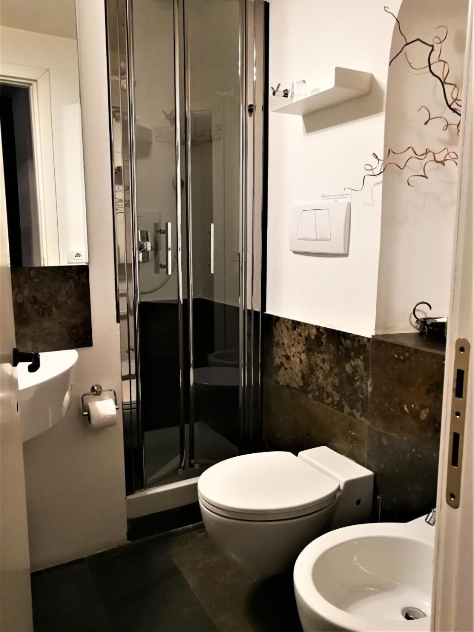 Casa Virgilio In Monti Apartment โรม ภายนอก รูปภาพ